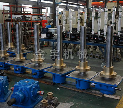 滾(gun)珠絲杆升降機(ji)